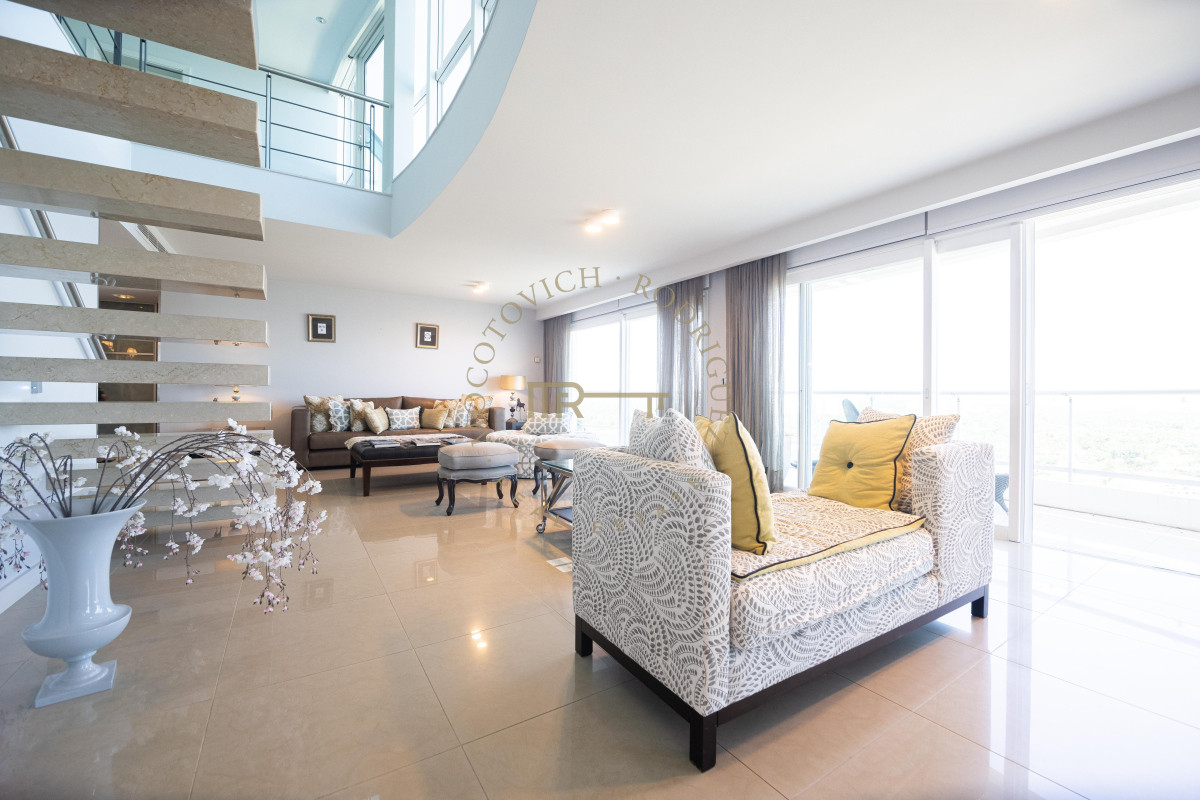 Apartamento ID.3032 - Torre Aquarela exclusivo apartamento en venta 4 dormitorios y dep. de servicio.