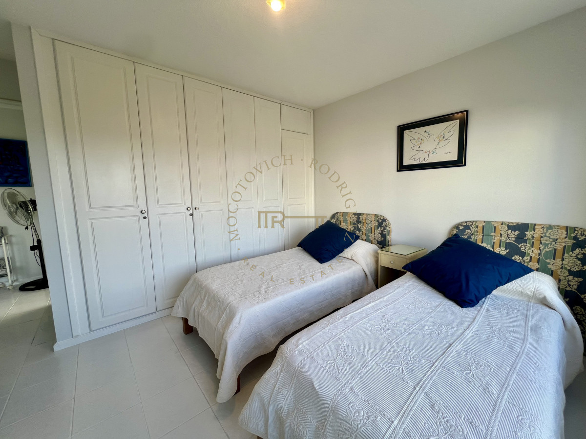 Apartamento ID.3268 - Apartamento 3 dormitorios en alquiler anual. Punta del este.