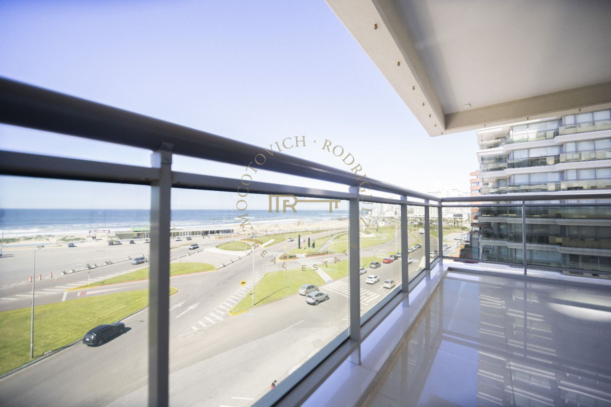 Apartamento ID.652 - Imperiale. Apartamento en venta - 4 dormitorios.-