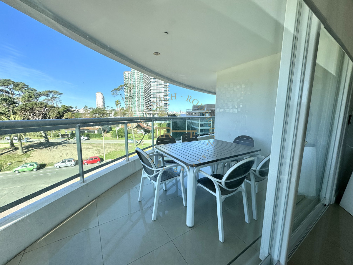Apartamento ID.27 - Aquarela Apartamento en venta 2 dormitorios en suite y dependencia de servicio