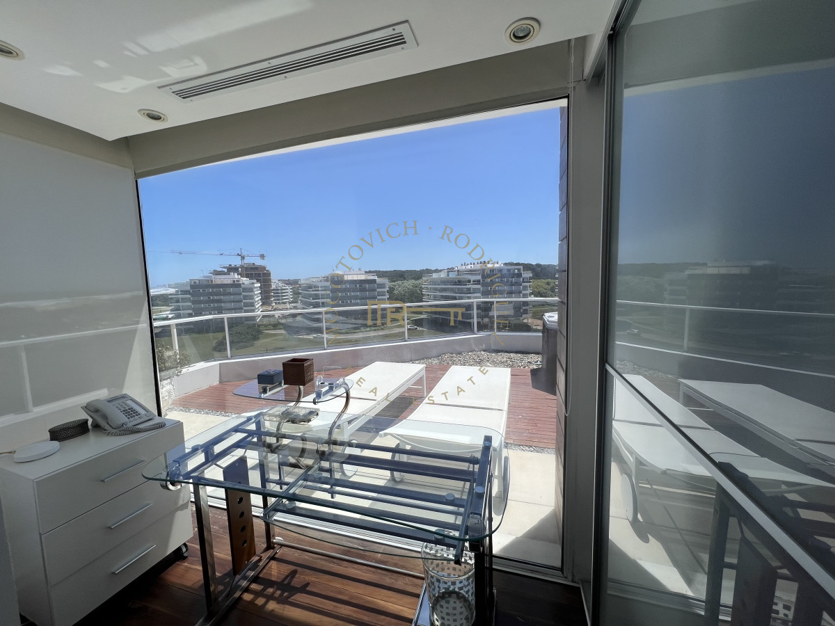Apartamento ID.2379 - Espectacular apartamento en venta 6 dormitorios, barbacoa y loft en la brava. Vista al mar.-