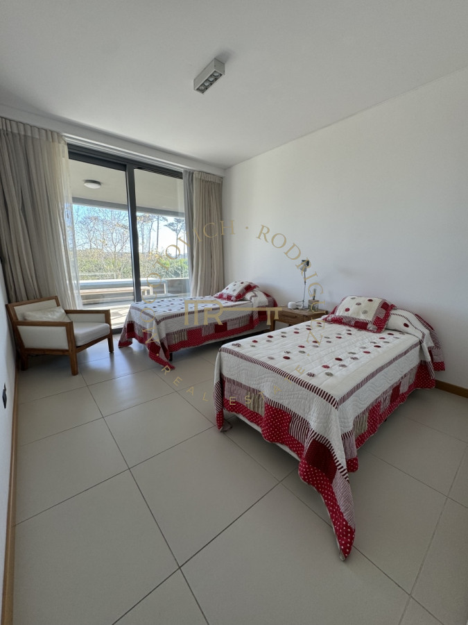 Apartamento ID.2842 - Tiburón Terrazas en venta 3 dorm y dep. 