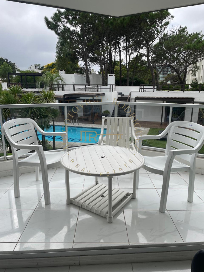 Apartamento ID.3143 - Alquiler de verano 2 dormitorios 2 baños Pinares frente al mar.  Punta del Este. 2026 