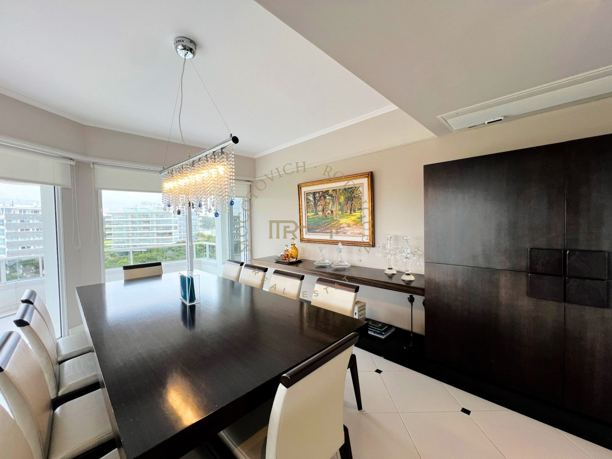 Apartamento ID.2379 - Espectacular apartamento en venta 6 dormitorios, barbacoa y loft en la brava. Vista al mar.-