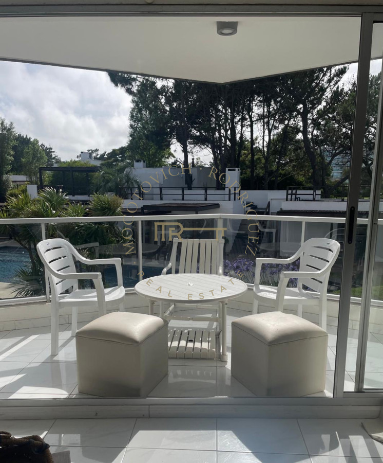 Apartamento ID.3143 - Alquiler de verano 2 dormitorios 2 baños Pinares frente al mar.  Punta del Este. 2026 