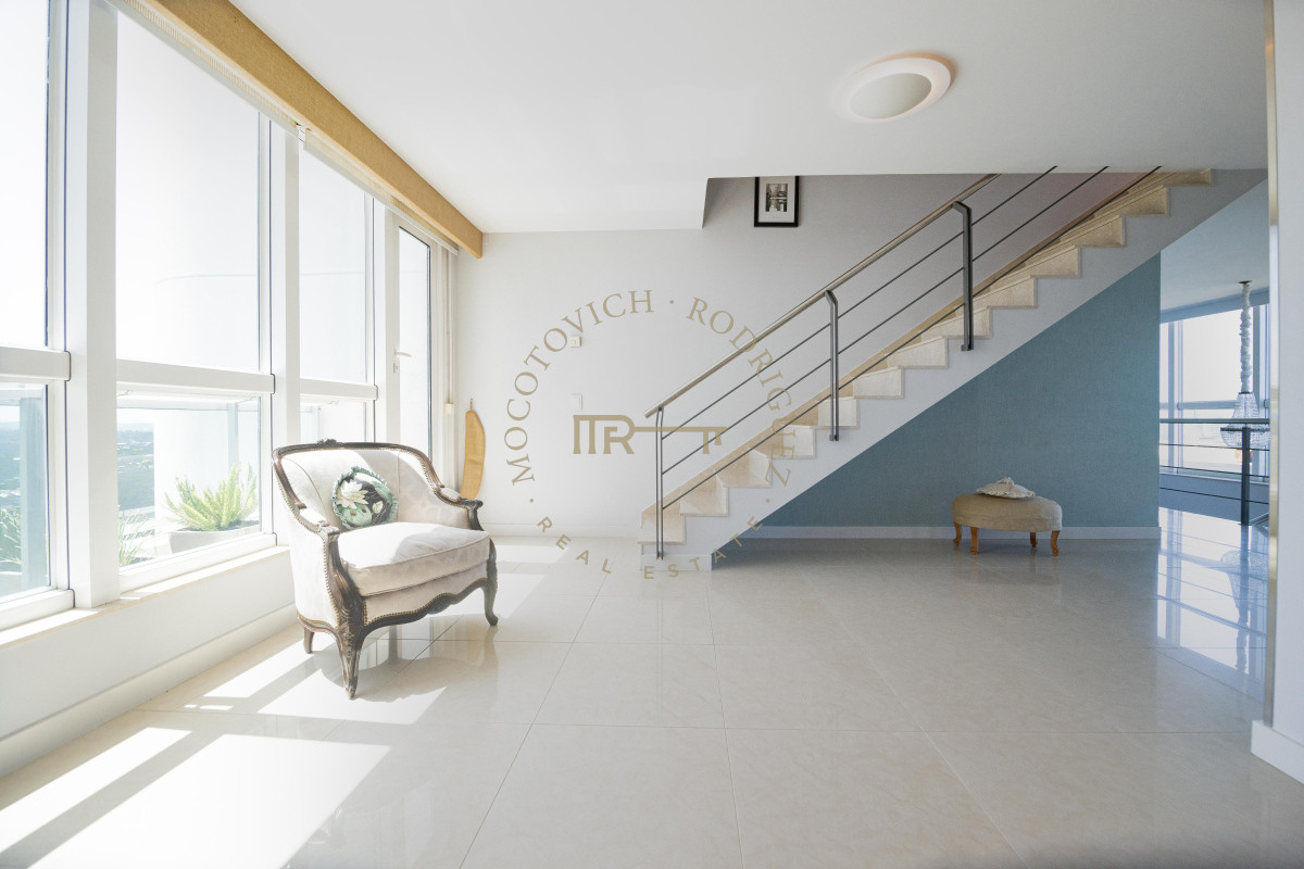 Apartamento ID.3032 - Torre Aquarela exclusivo apartamento en venta 4 dormitorios y dep. de servicio.