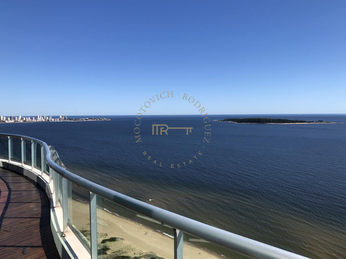 Apartamento ID.1064 - Venta y alquiler anual exclusivo Pent House Aquarela  3 dormitorios y dep. 