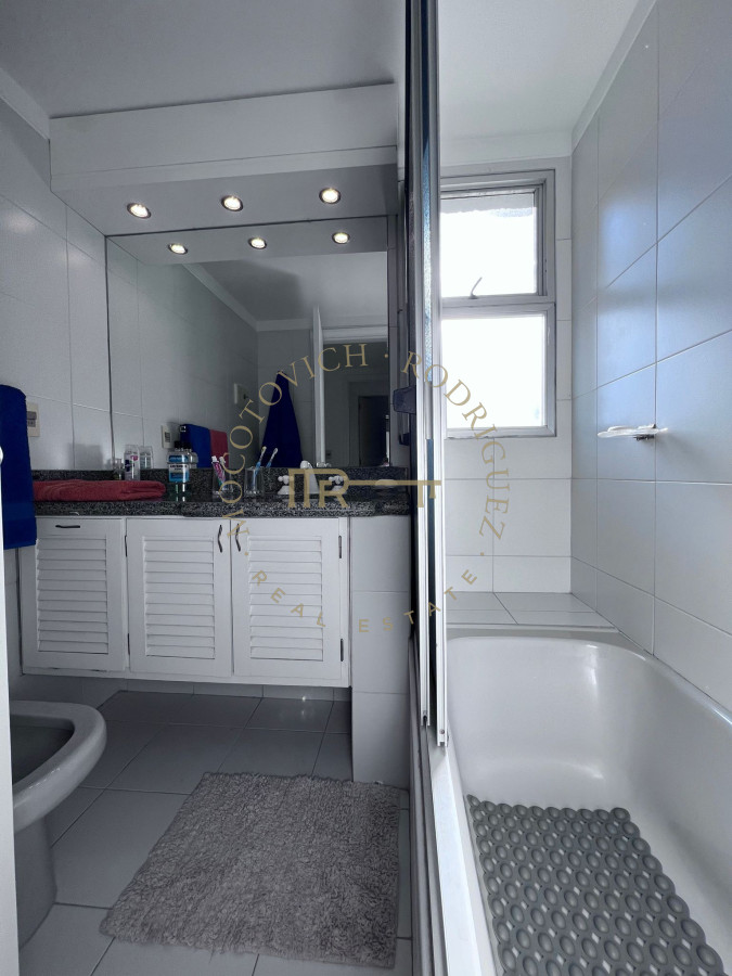 Apartamento ID.2016 - Venta y alquiler primera linea 3 dormitorios mas dependencia 