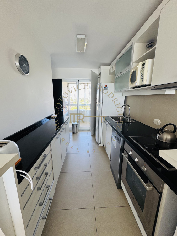 Apartamento ID.199 - Apartamento  Playa Mansa Alquiler temporal  2 dormitorios