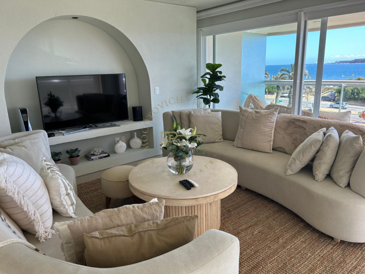 Apartamento ID.2403 - Aquarela 3 dormitorios y dep. de servicio en alquiler temporal 2026 Punta del Este.-