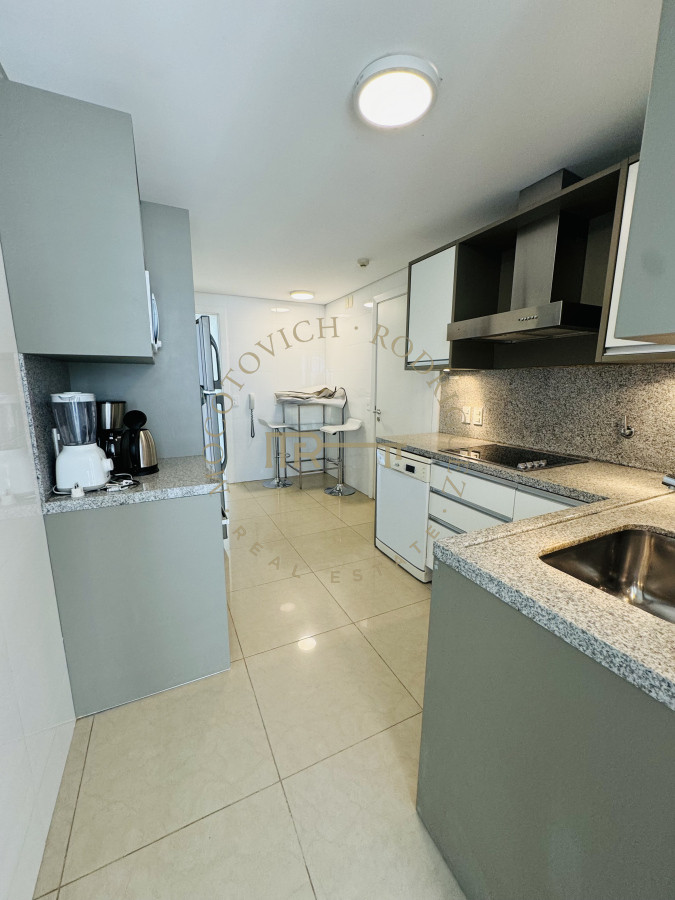 Apartamento ID.2635 - En venta. Apartamento en Torre Aquarela. 2 Dormitorios y dep. de servicio. 