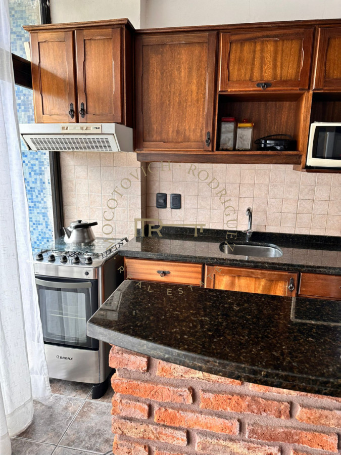 Apartamento ID.681 - Alquiler anual. Apartamento 2 dormitorios en alquiler  en Punta del este Aidy Grill