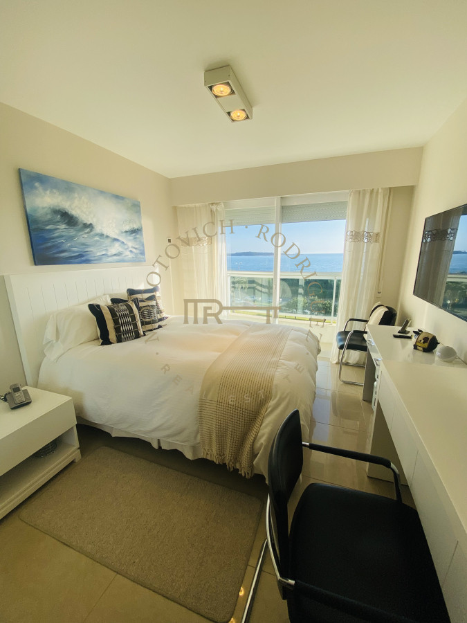 Apartamento ID.2636 - Aquarela alquiler temporal tres dormitorios en suite. Punta del Este