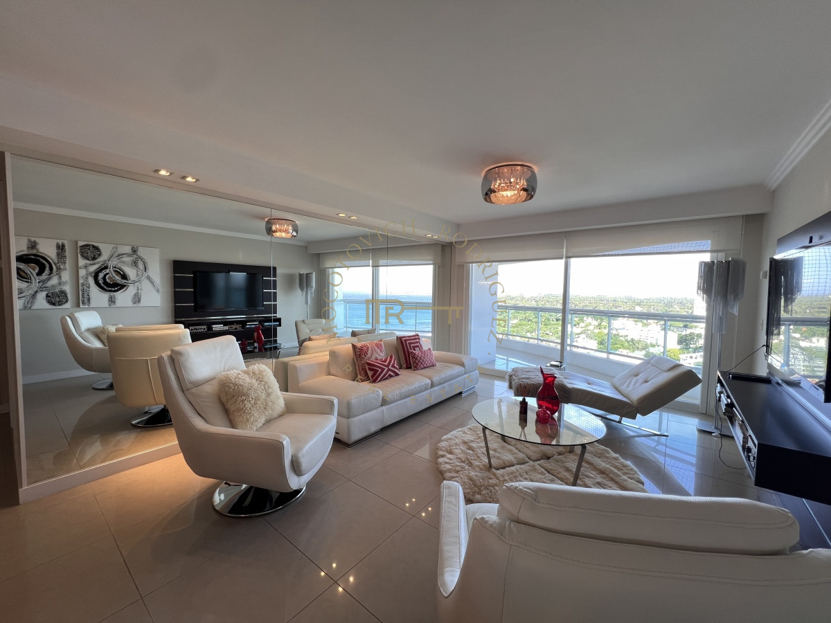 Apartamento ID.23 - Aquarela apartamento en alquiler 2 dormitorios - Playa Mansa Punta del Este