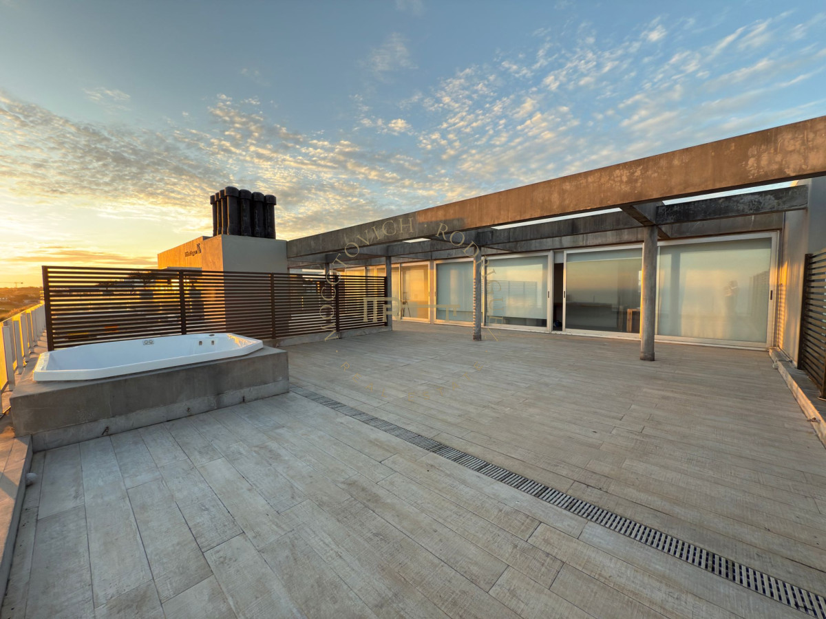 Apartamento ID.3987 - Apartamento en venta de 3dormitorios penthouse frente al mar