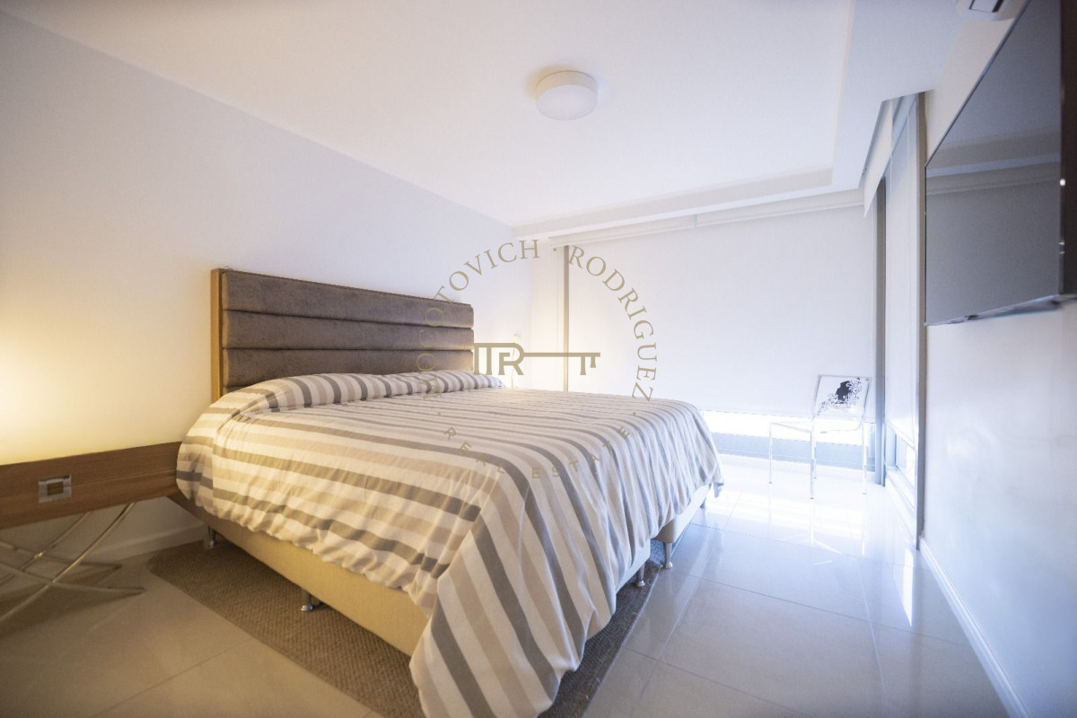 Apartamento ID.652 - Imperiale. Apartamento en venta - 4 dormitorios.-