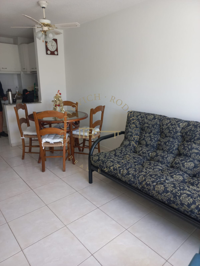 Apartamento ID.4054 - Apartamento en alquiler anual de 1 dormitorio