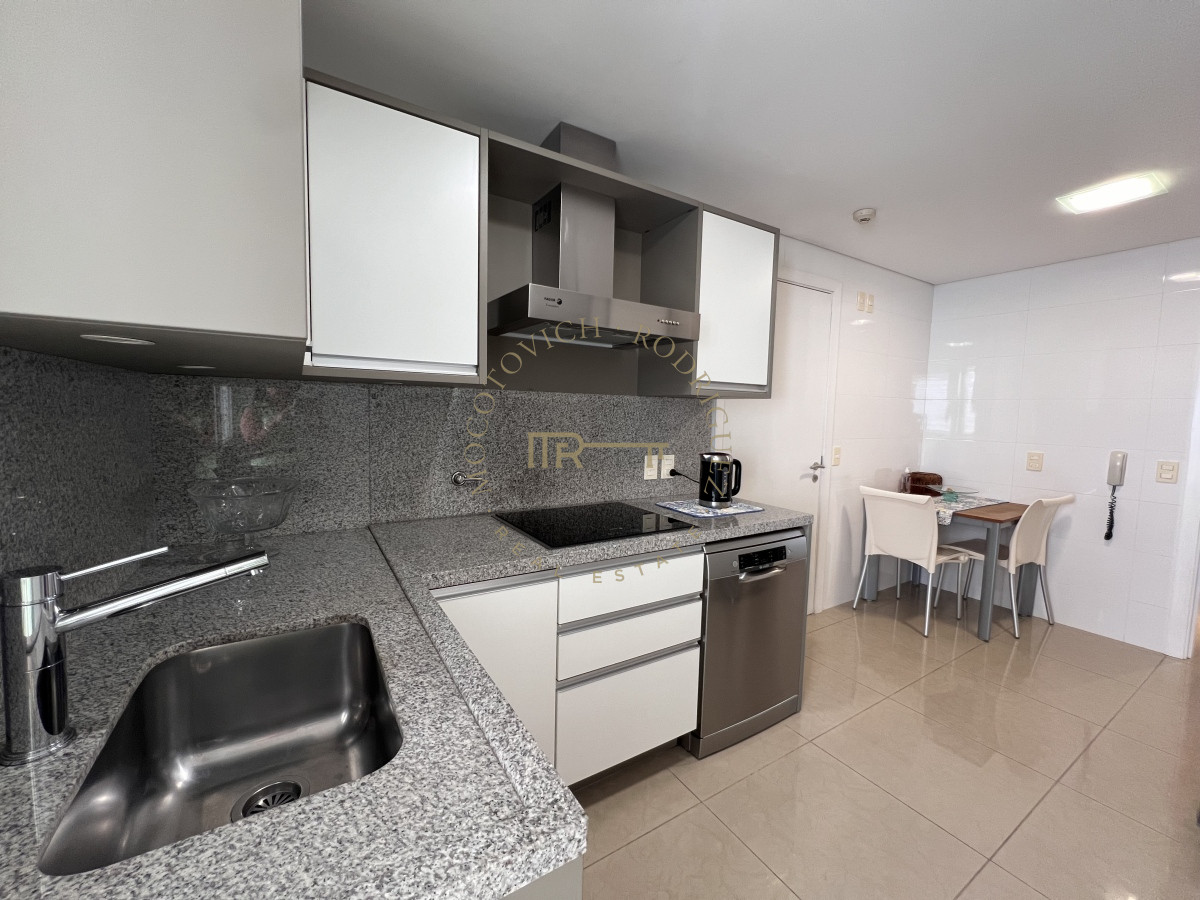 Apartamento ID.23 - Aquarela apartamento en alquiler 2 dormitorios - Playa Mansa Punta del Este