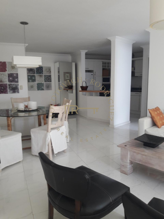 Apartamento ID.3143 - Alquiler de verano 2 dormitorios 2 baños Pinares frente al mar.  Punta del Este. 2026 
