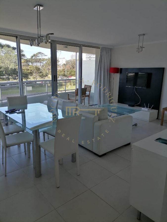 Apartamento ID.494 - Apartamento en alquiler 2 dormitorios -Ocean Drive Punta del Este