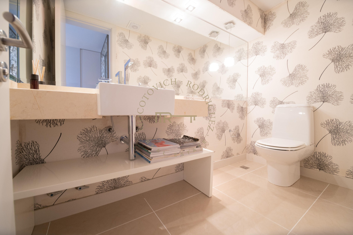Apartamento ID.3032 - Torre Aquarela exclusivo apartamento en venta 4 dormitorios y dep. de servicio.