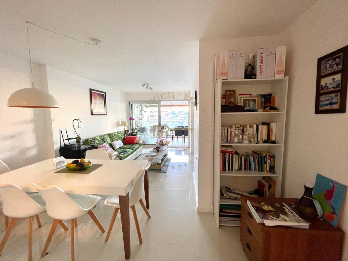 Apartamento ID.3130 - Apartamento de 2 dormitorios y 2 baño.