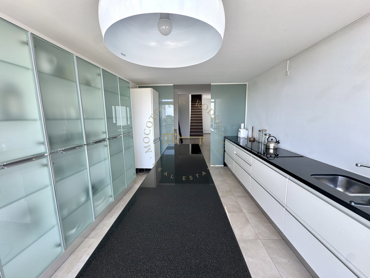 Apartamento ID.4088 - Delamar Pent House en venta con piscina y parrilla propia. La Barra. 