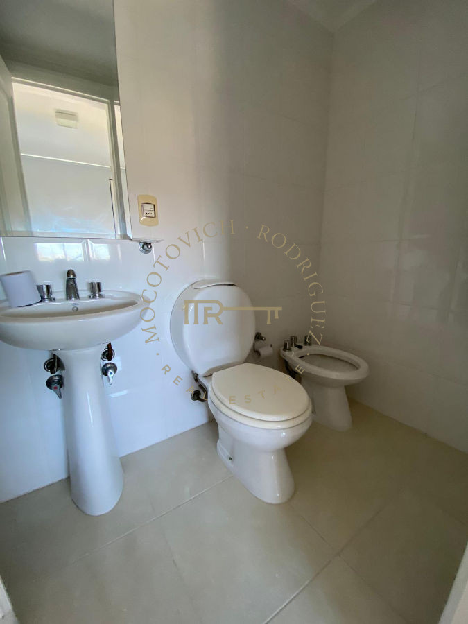 Apartamento ID.513 - Le Jardin apartamento en venta tres dormitorios y dependencia.