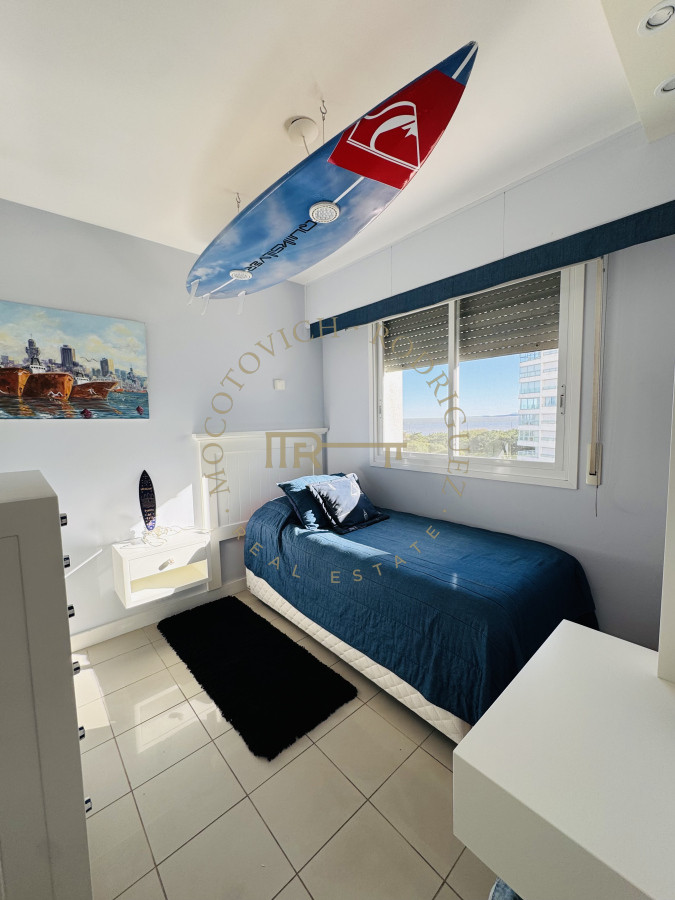 Apartamento ID.27 - Aquarela Apartamento en venta 2 dormitorios en suite y dependencia de servicio