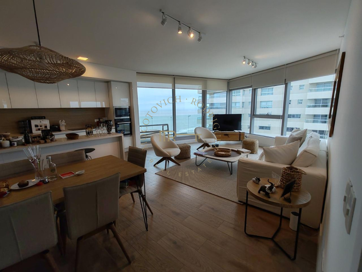 Apartamento ID.3800 - Apartamento en Trump Tower de 2 dormitorios piso alto con vista.