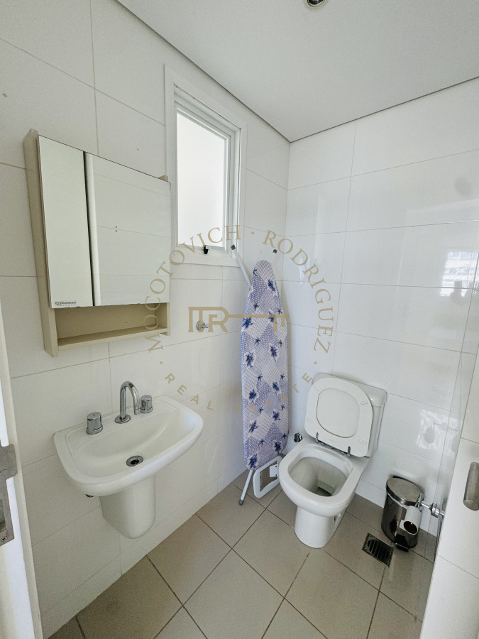 Apartamento ID.2635 - En venta. Apartamento en Torre Aquarela. 2 Dormitorios y dep. de servicio. 