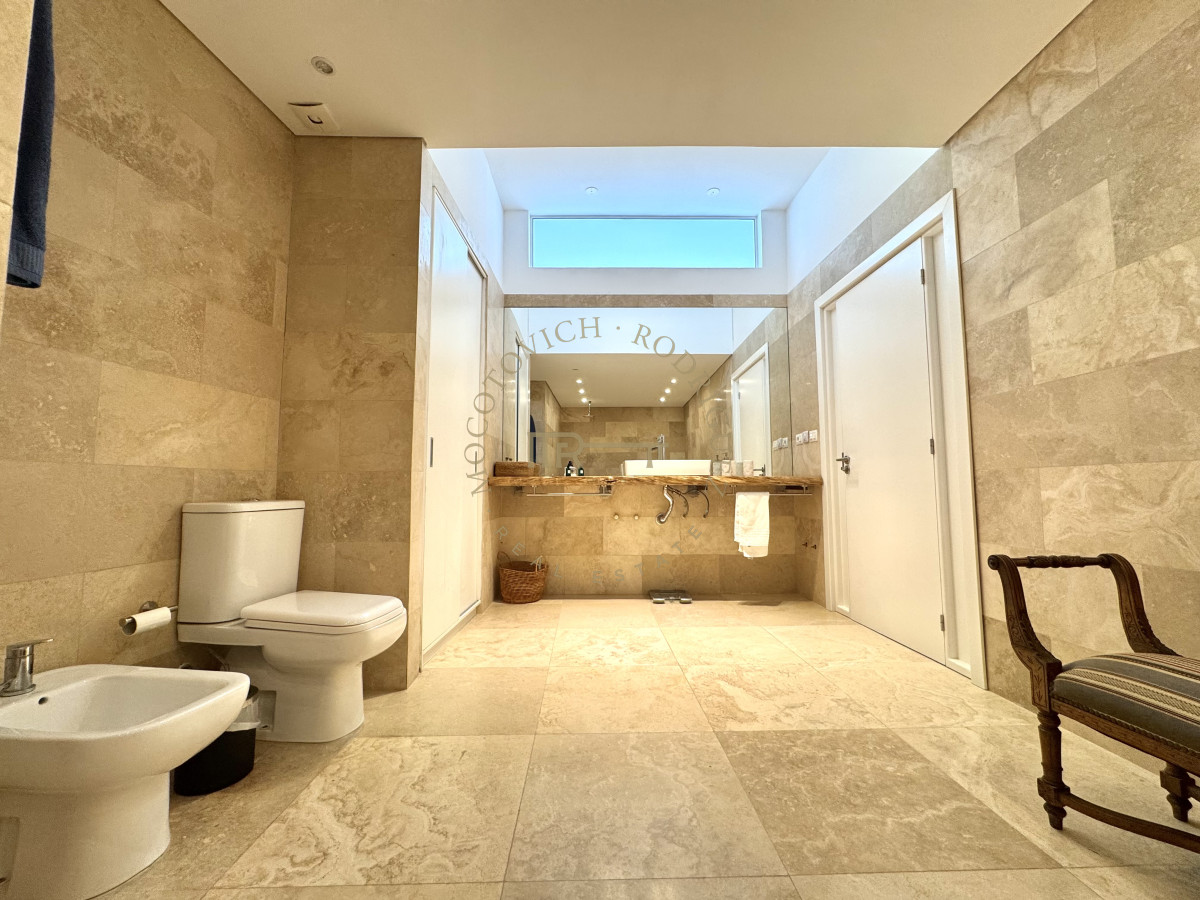 Apartamento ID.4088 - Delamar Pent House en venta con piscina y parrilla propia. La Barra. 