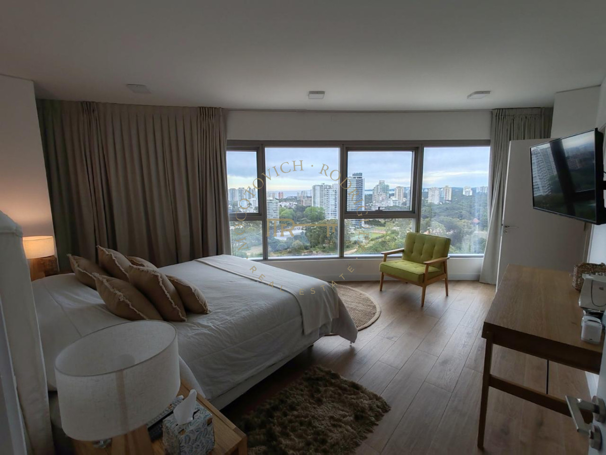 Apartamento ID.3800 - Apartamento en Trump Tower de 2 dormitorios piso alto con vista.