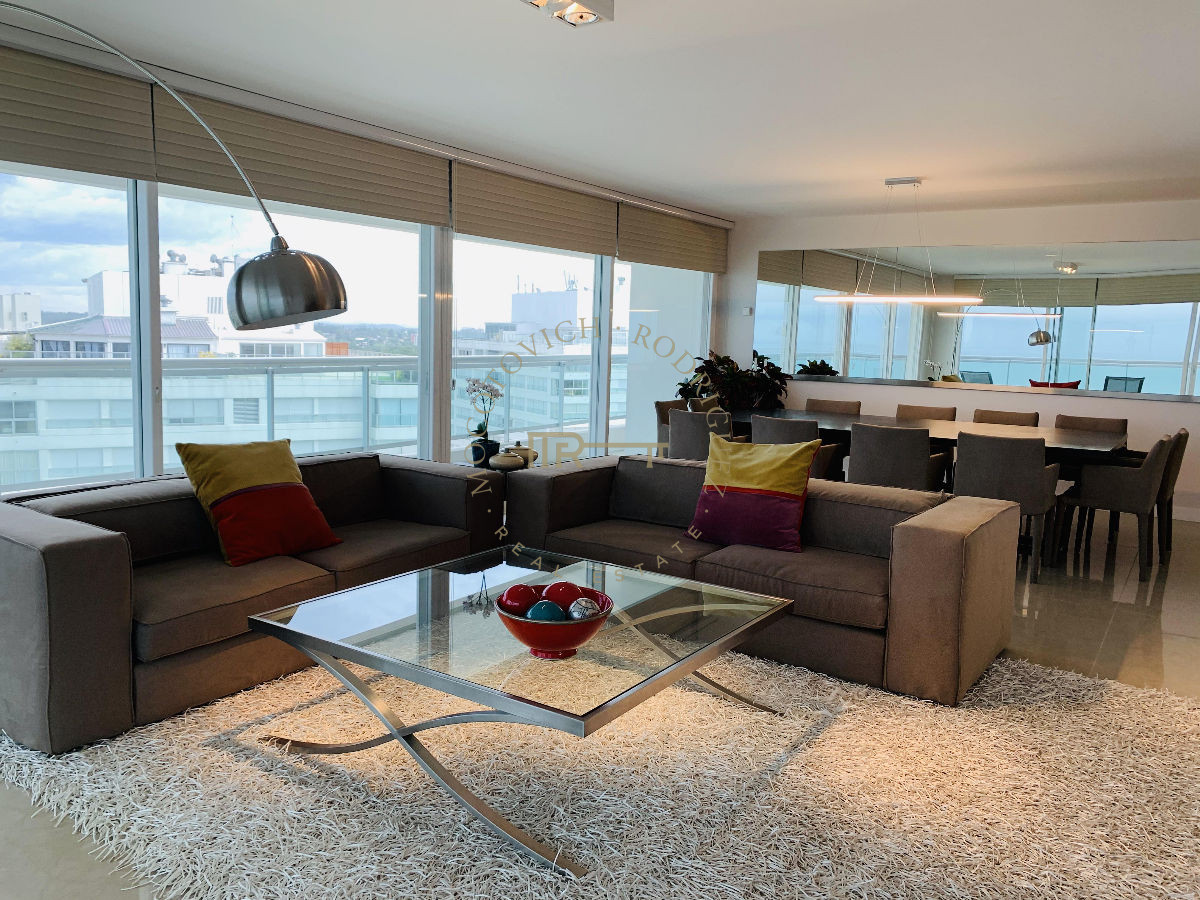 Apartamento ID.5 - Apartamento en alquiler temporada 2024 Aquarela 4 dormitorios y dep. de servicio Playa Mansa