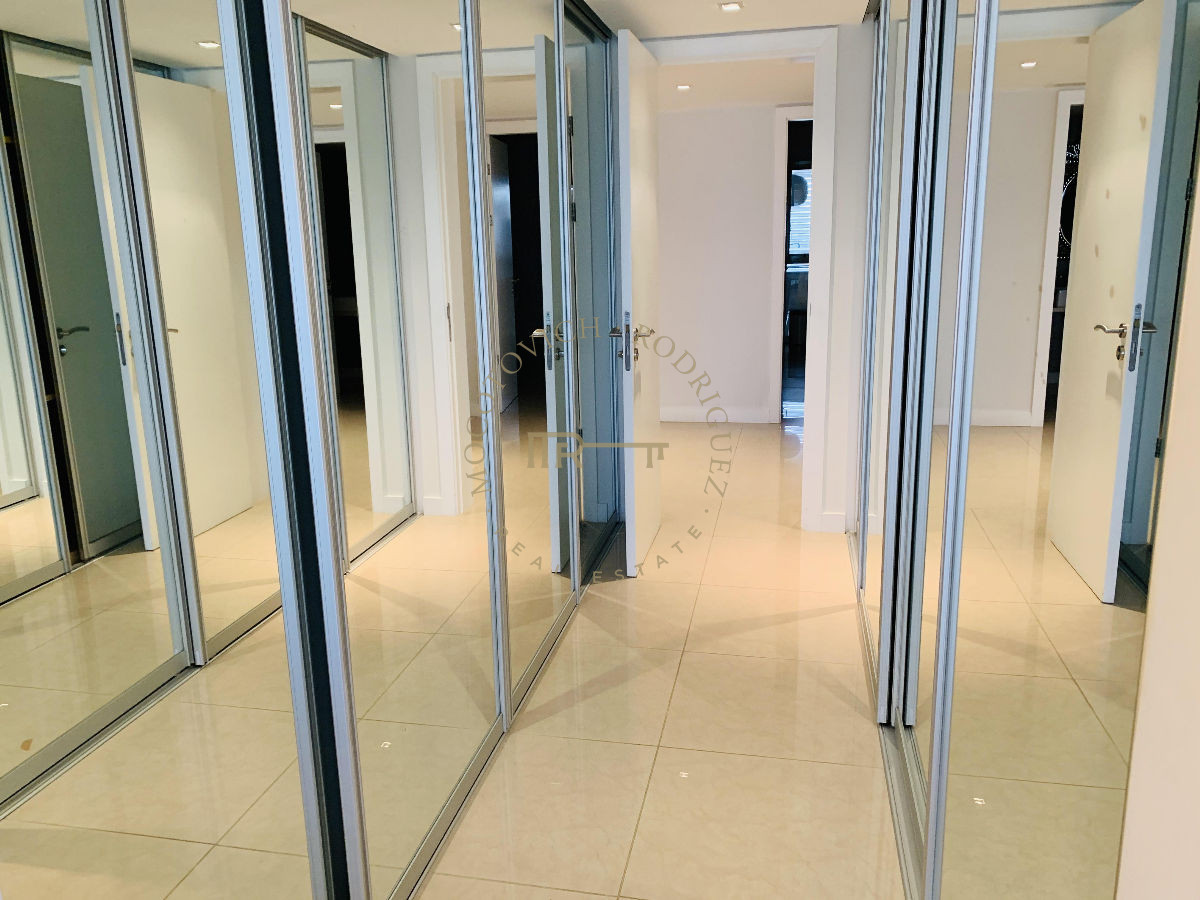 Apartamento ID.5 - Apartamento en alquiler temporada 2024 Aquarela 4 dormitorios y dep. de servicio Playa Mansa
