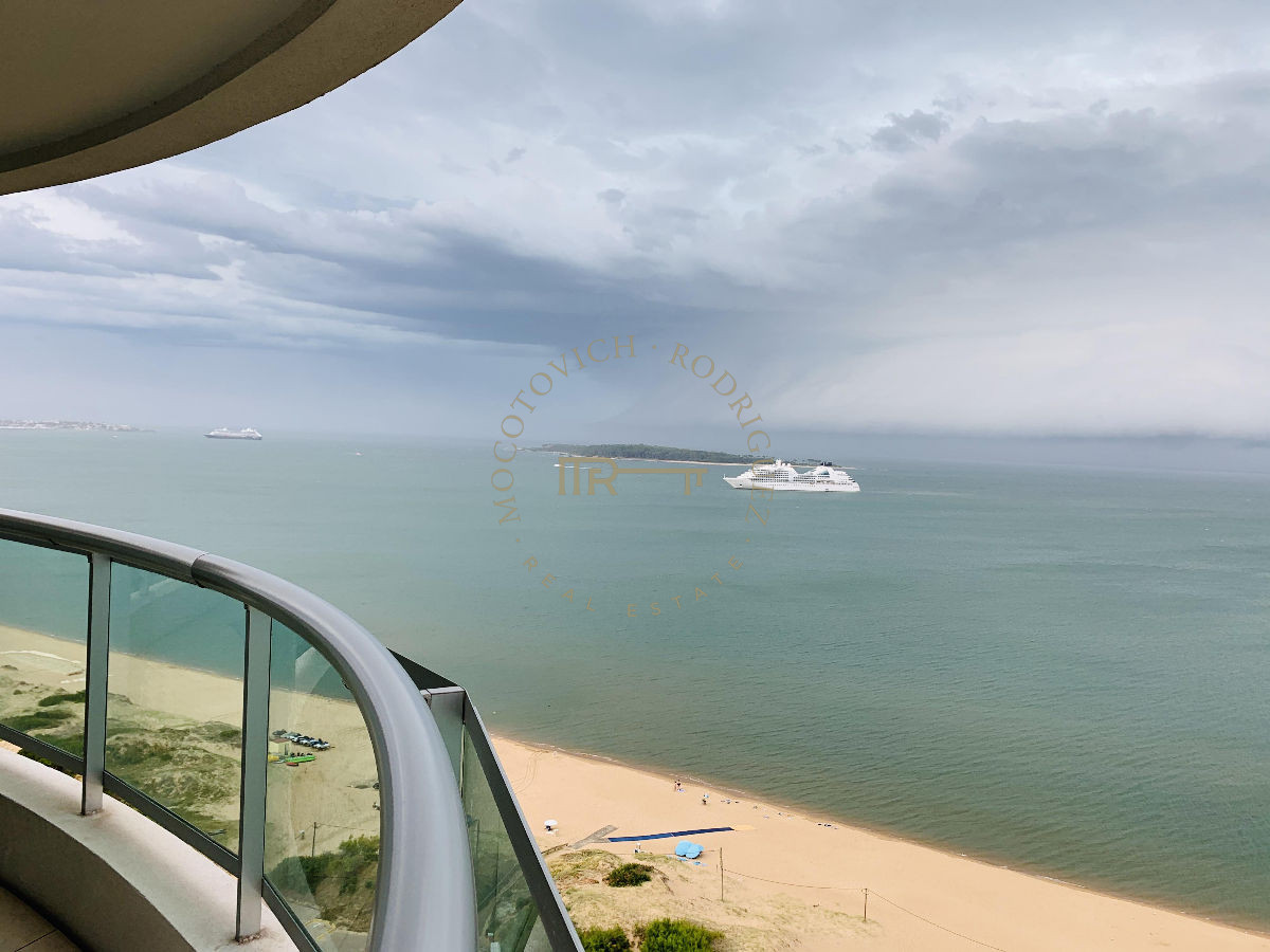 Apartamento ID.5 - Apartamento en alquiler temporada 2024 Aquarela 4 dormitorios y dep. de servicio Playa Mansa