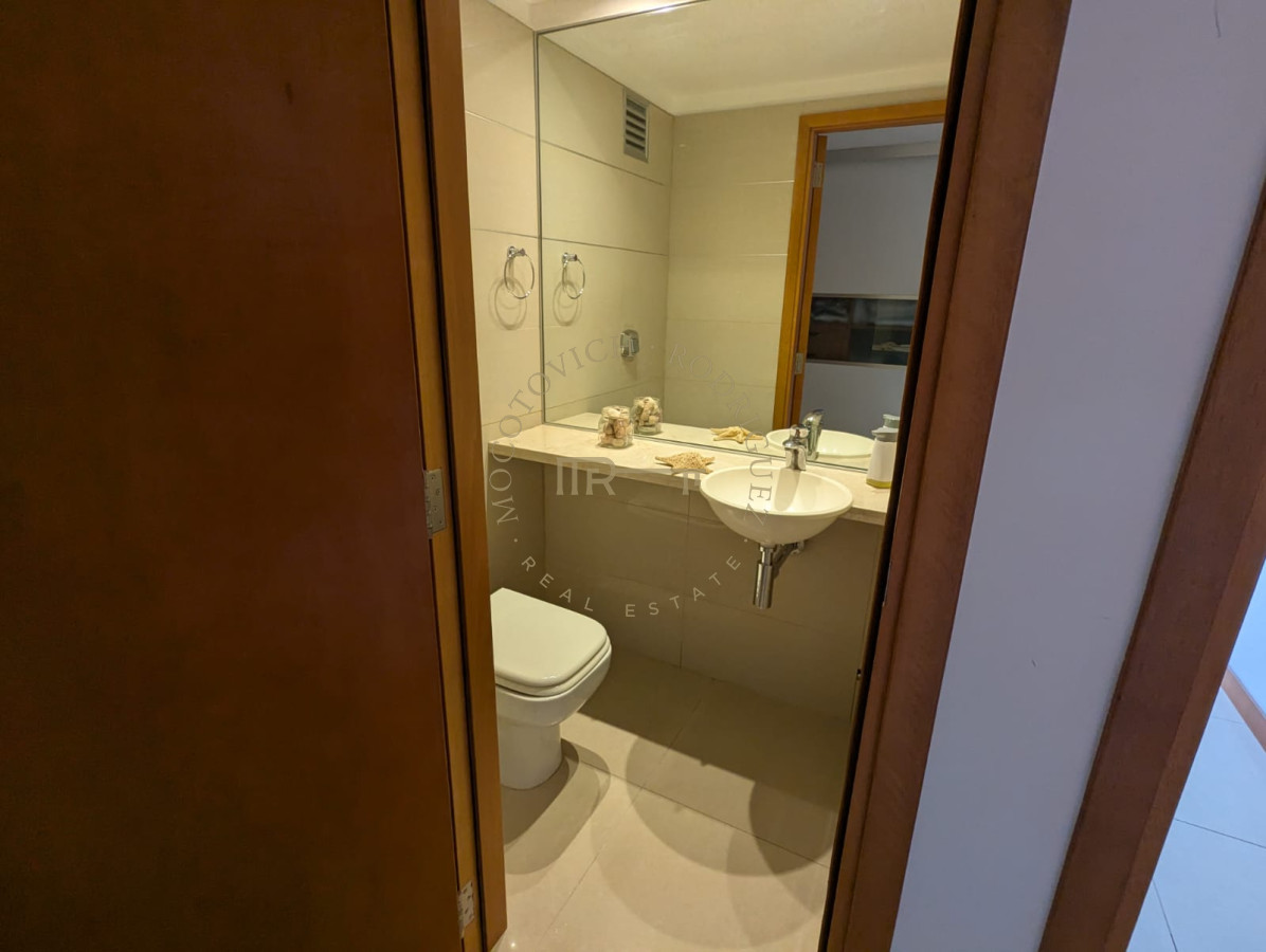 Apartamento ID.3609 - Alquiler anual apartamento de 2 dormitorios y 2 baños. 