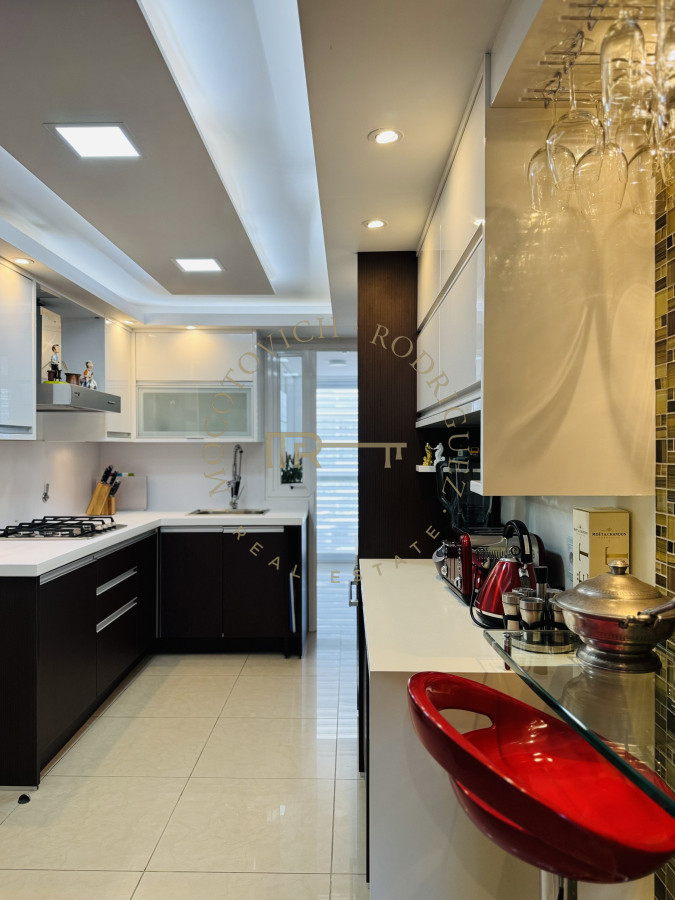 Apartamento ID.27 - Aquarela Apartamento en venta 2 dormitorios en suite y dependencia de servicio