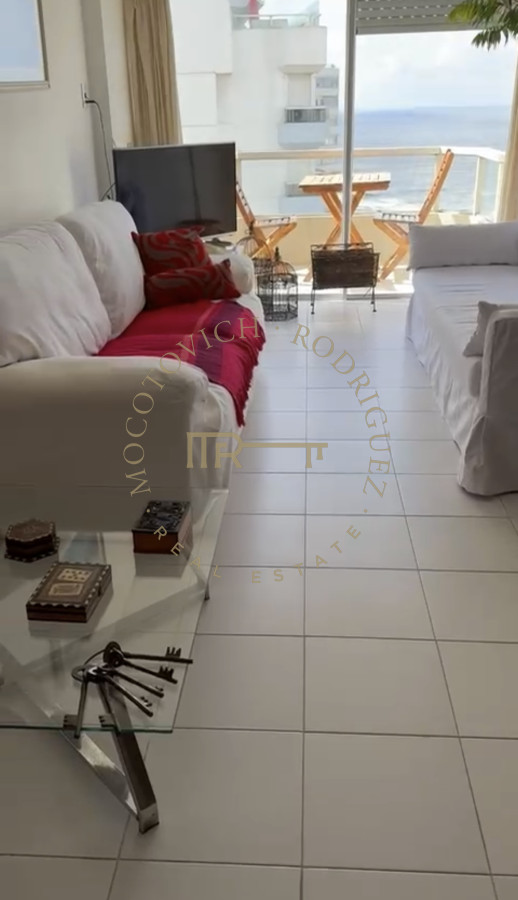 Apartamento ID.3745 - Alquiler de verano. 1 dormitorio, vista al mar, servicio de playa en brava. 