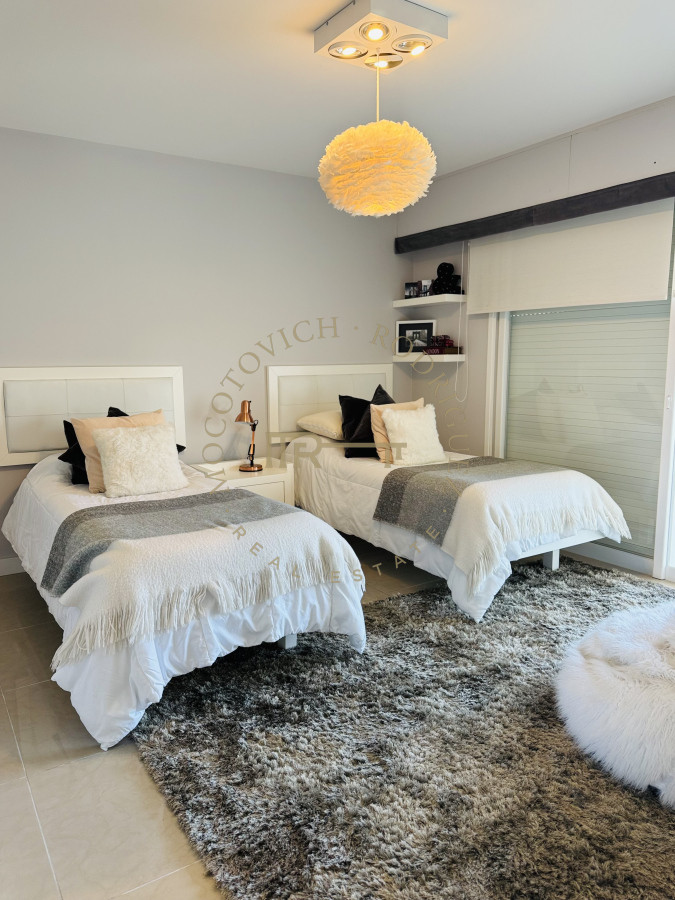 Apartamento ID.27 - Aquarela Apartamento en venta 2 dormitorios en suite y dependencia de servicio