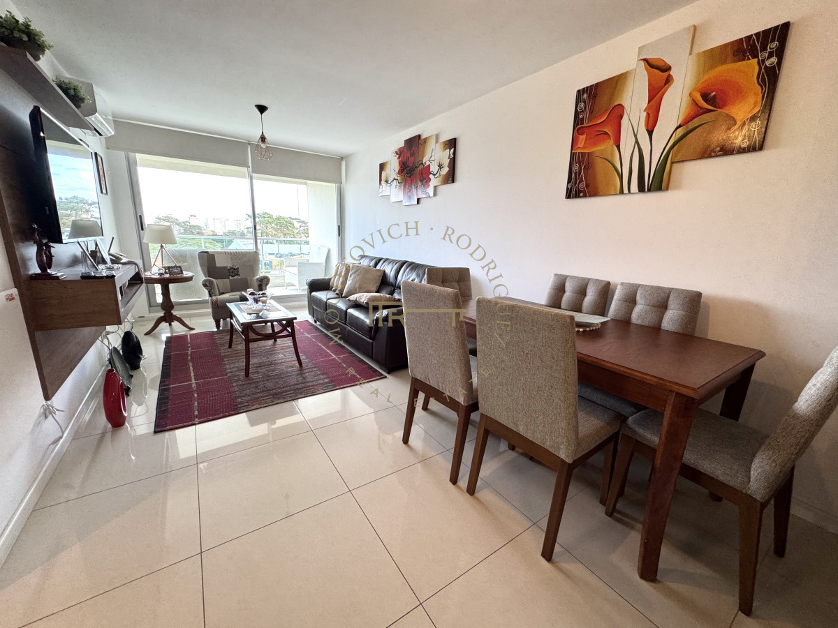 Apartamento ID.3598 - Alquiler de apartamento de 1 dormitorio en anual y temporada.  Punta del Este.