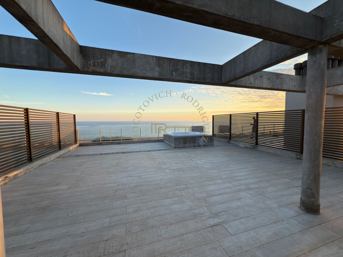 Apartamento ID.3987 - Apartamento en venta de 3dormitorios penthouse frente al mar