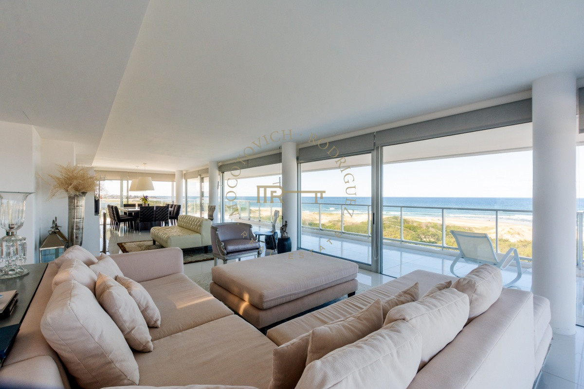 Apartamento ID.2377 - Exclusivo apartamento en venta  de categoría con 4 suites. Vista al mar 
