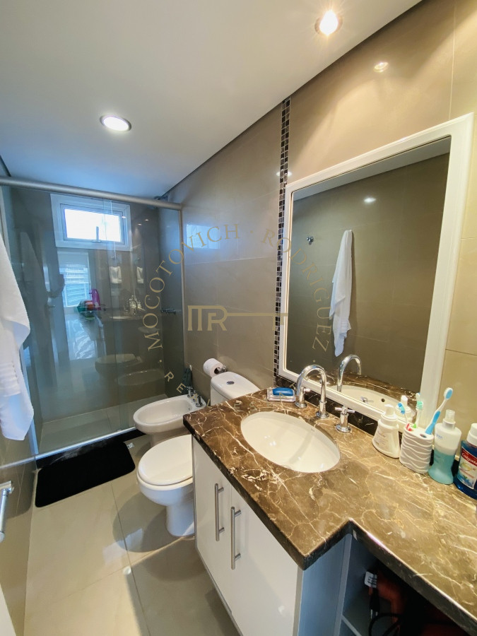 Apartamento ID.2255 - Casino Tower tres dormitorios en alquiler de verano 2024. 