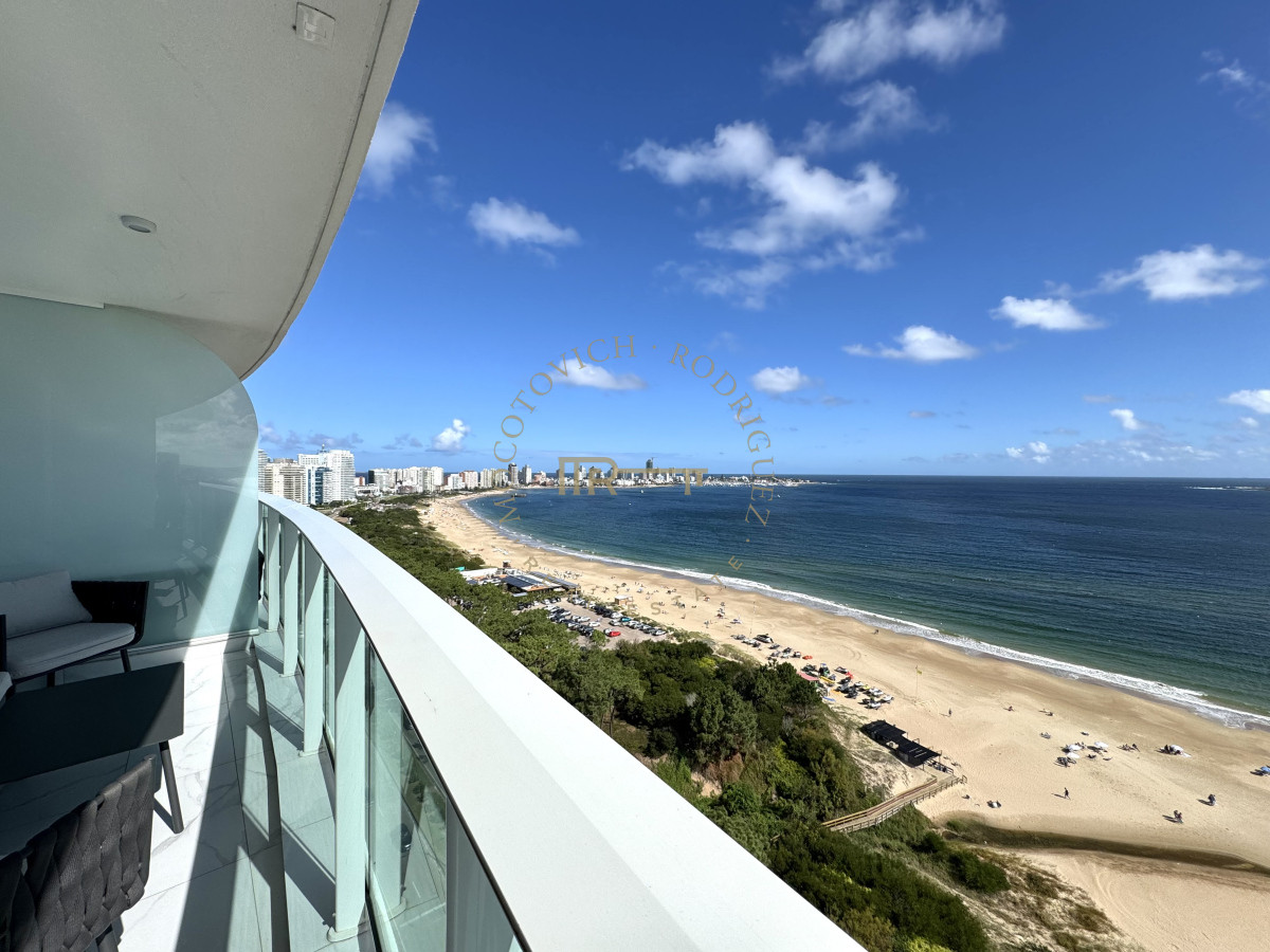 Apartamento ID.3384 - Apartamento Premium de tres suites frente al mar. Alquiler anual