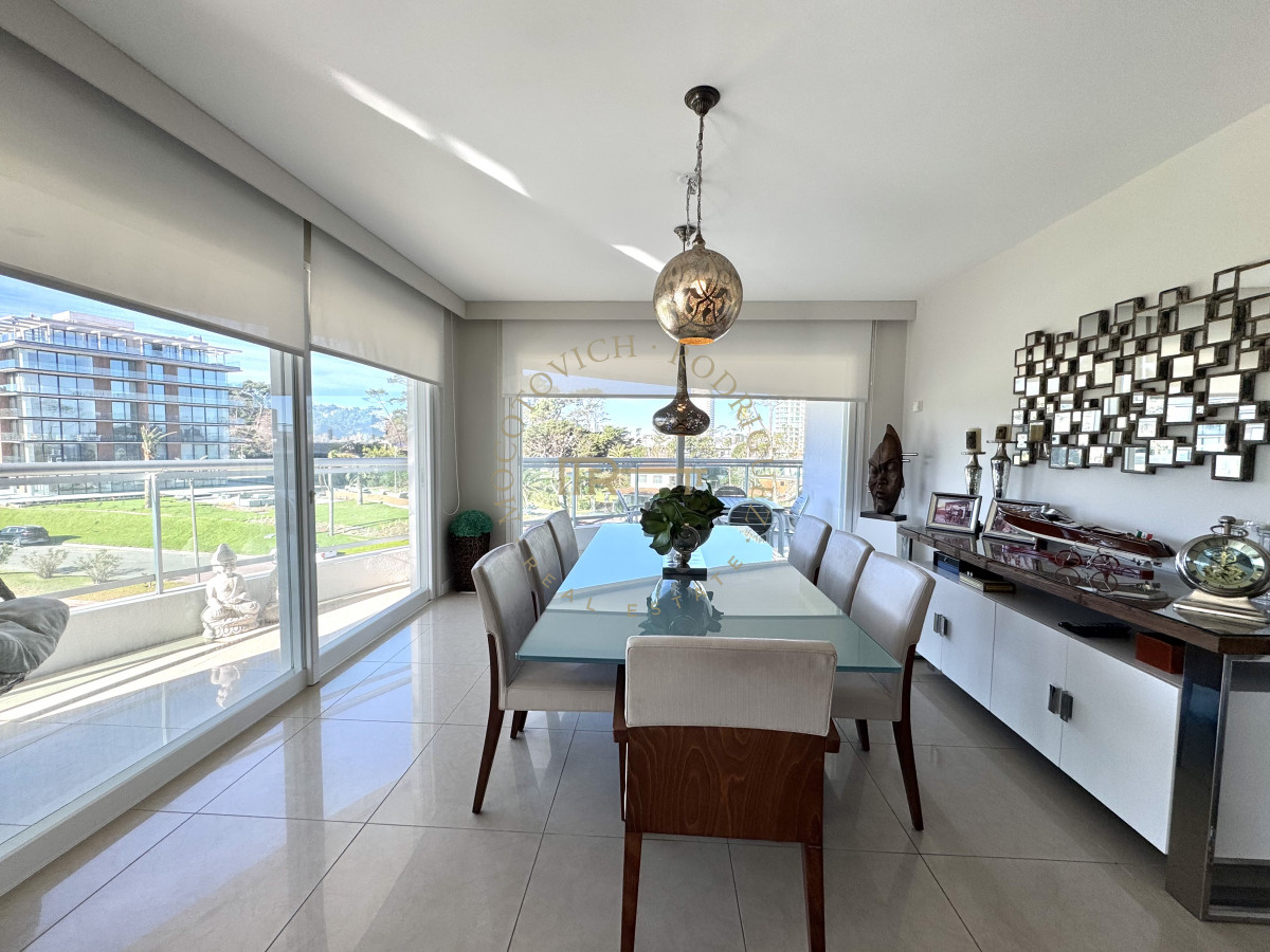 Apartamento ID.27 - Aquarela Apartamento en venta 2 dormitorios en suite y dependencia de servicio