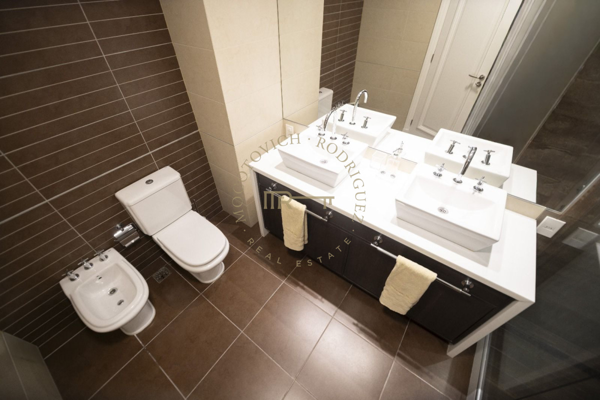 Apartamento ID.652 - Imperiale. Apartamento en venta - 4 dormitorios.-