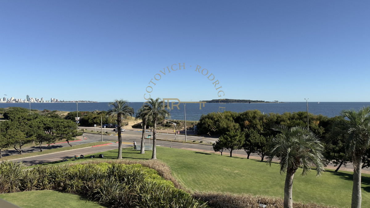 Apartamento ID.2403 - Aquarela 3 dormitorios y dep. de servicio en alquiler temporal 2026 Punta del Este.-
