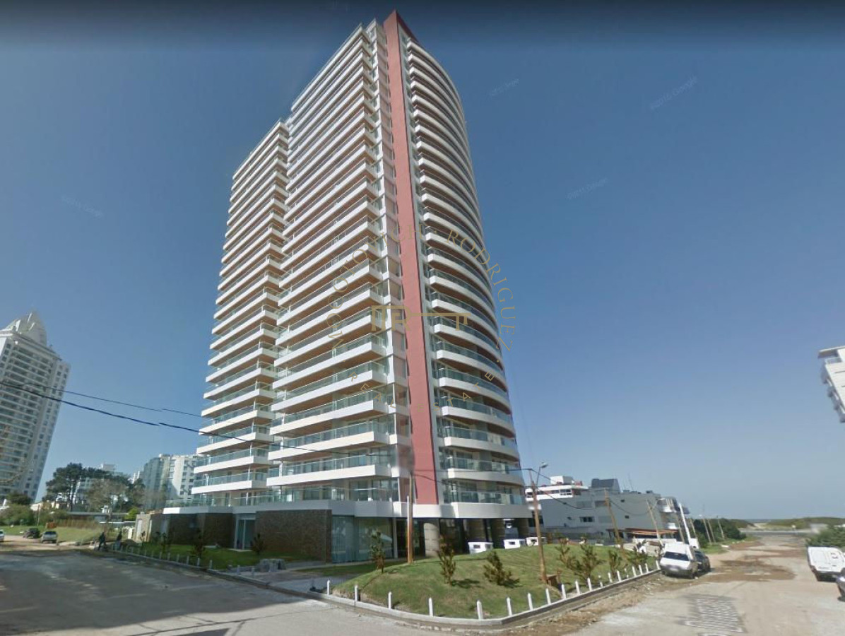 Apartamento ID.60 - Icon Brava Apartamento en alquiler temporal 3 dormitorios  Playa Brava Punta del Este