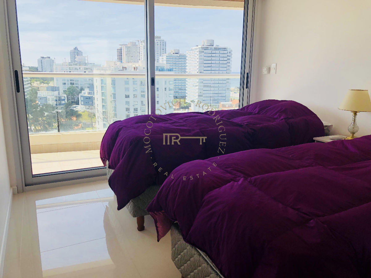 Apartamento ID.60 - Icon Brava Apartamento en alquiler temporal 3 dormitorios  Playa Brava Punta del Este